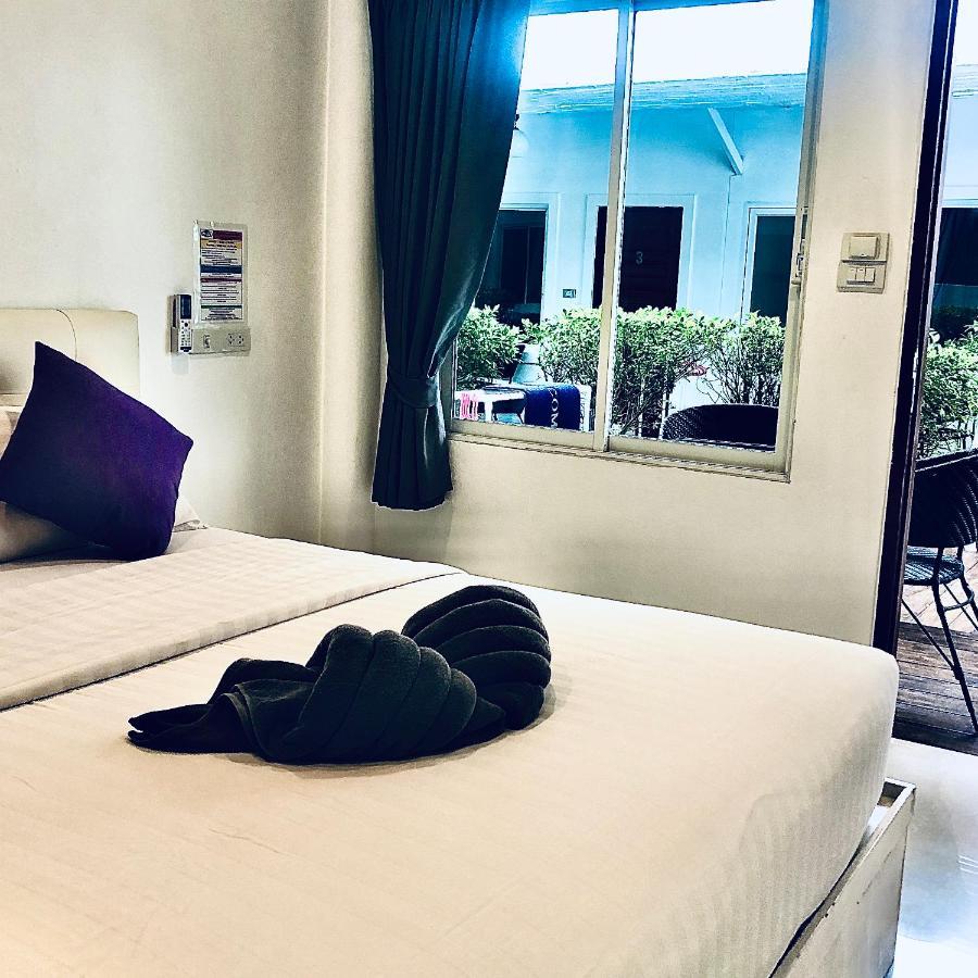 Hotel Koh Larn White House Extérieur photo